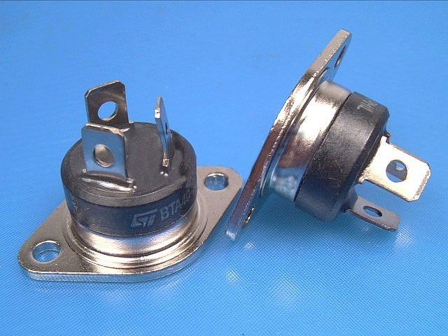 Triak BTA25-700B 700V 25A 50Hz