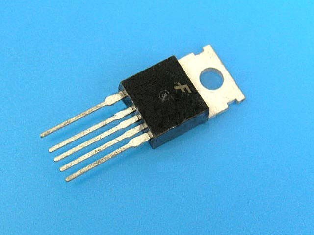 KA5M0765RC Výkonový obvod impulsního zdroje