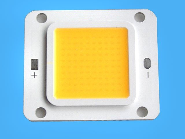 LED dioda COB 30W 12V - teplá bílá