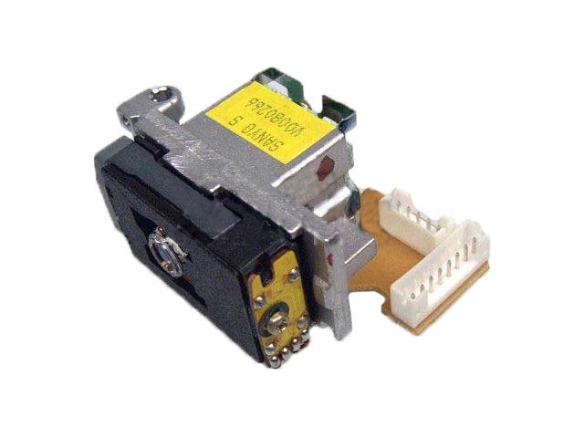 CD jednotka SF91 se 8 a 5 pinovými konektory