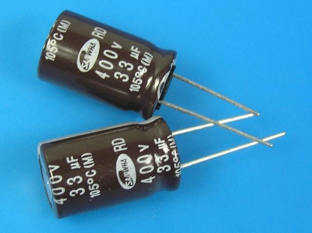 33uF/400V - 105°C Elektrolytický Kondenzátor Samwha RD