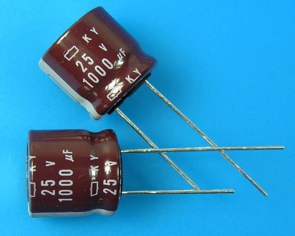Kondenzátor elektrolytický 1000uF/25V - 105°C Nippon KY, low ESR, dlouhá životnost