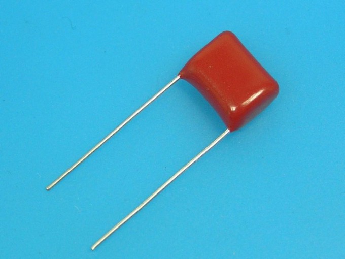 Fóliový kondenzátor 470nF/630V CBB22 polypropylen