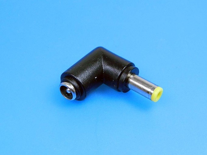 Přechodka napájecí konektor HSWA 5.5 x 2.1 mm na 5.5 x 2.5 mm úhlová 90°