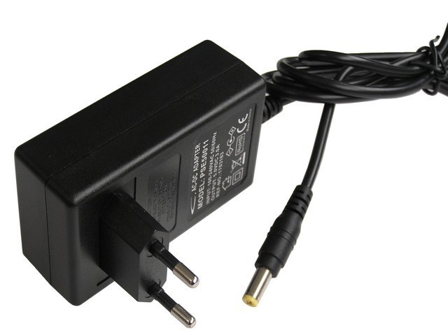 Stabilizovaný napáječ 5V 3A s konektorem 5.5 x 2.1mm - PSE50011