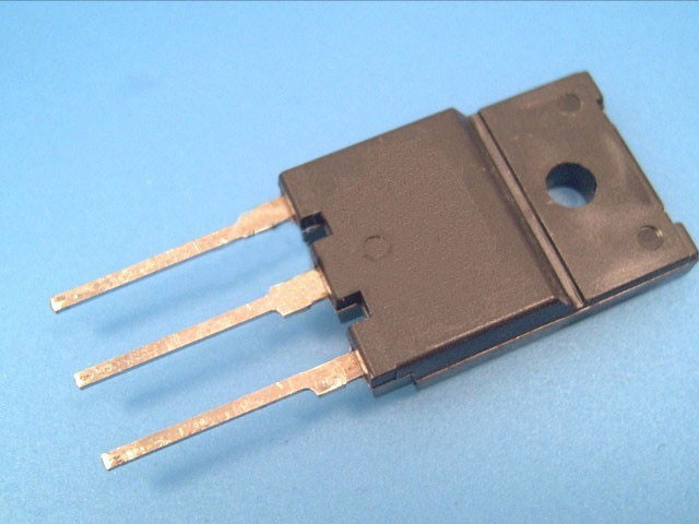 Tranzistor PNP 2SB1587 / 2SB1255 - 160V, 8A, 70W, 65MHz