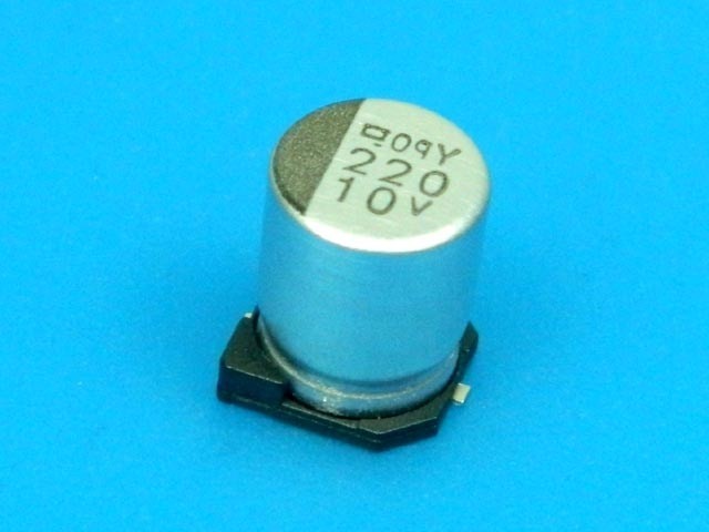 220uF/10V SMD elektrolytický kondenzátor 105°C
