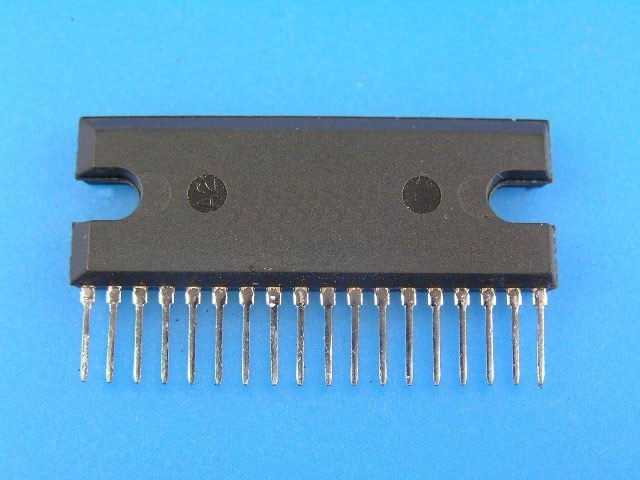 LA4700 NF-KS 18V 4A 2x12W Obvod