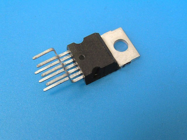 TDA2052 Integrovaný obvod 6A 45W