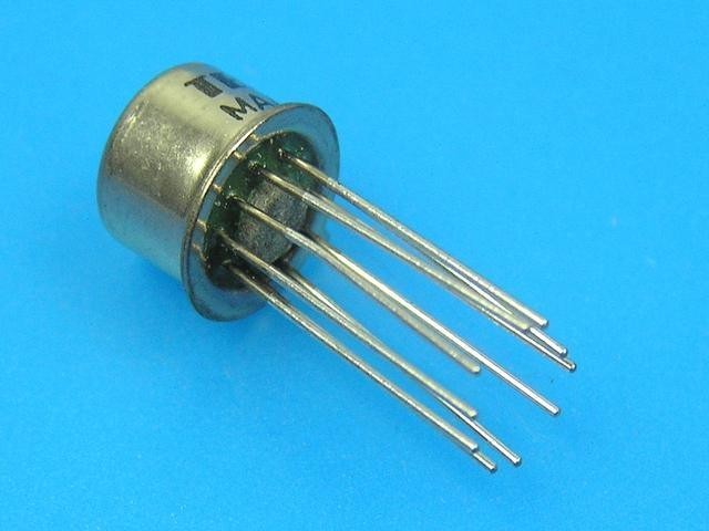 MAA723 - Řídící Obvod Lineárního Zdroje