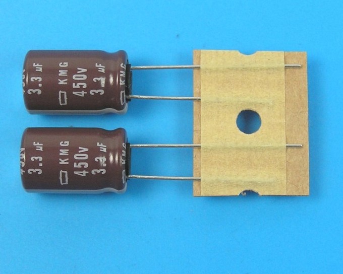 Kondenzátor elektrolytický 3.3uF/450V 105°C Nippon KMG