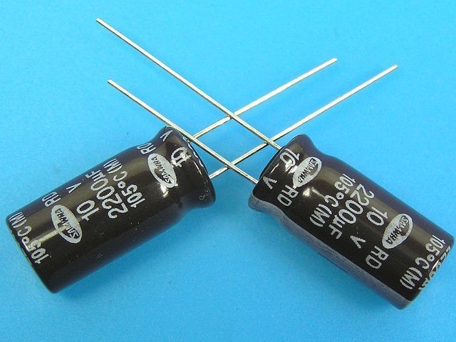 Kondenzátor elektrolytický 2200uF/10V Samwha RD