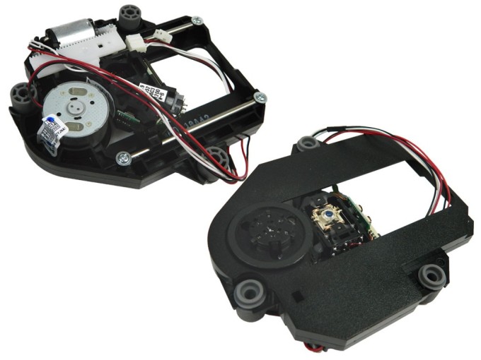 DVD jednotka HOP1200W-B s kompletním modelem DM520A013RS