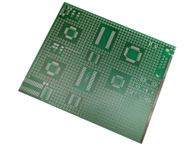 Jednostranný univerzální plošný spoj 90 x 110 mm