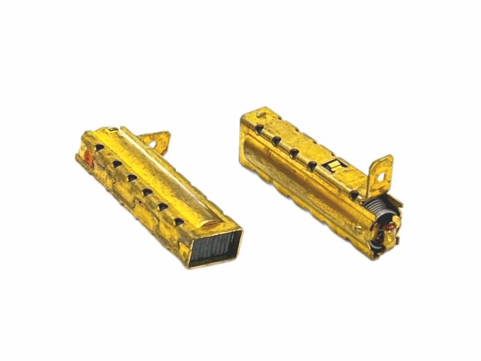 Uhlíky do elektromotoru vysavače Eta 1404, 2ks, 6.2 x 11.2 x 28 mm