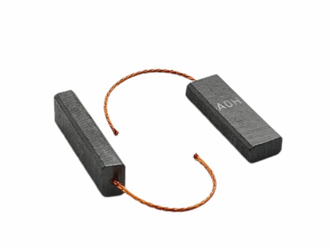 Uhlíky do elektromotoru Zelmer COBRA 2000, 2ks, 6,1 x 10,8 x 34 mm