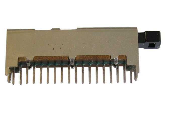 Přepínač radiomagnetofonu dvoupolohový REC / PLAY, 18 pinů