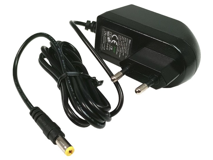 Univerzální impulzní napáječ 12V / 2.0A s konektorem 5.5x2.1mm