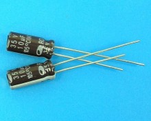 10uF/35V 105°C Samwha RD Elektrolytický Kondenzátor