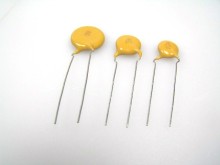 Keramický kondenzátor 2200pF 3000V THT