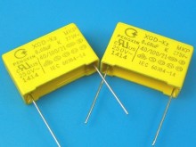 Kondenzátor fóliový 680nF / 275V AC X2 MKP