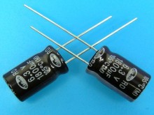 Kondenzátor elektrolytický 1800uF/6,3V 105°C Samwha RD