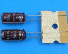 Nippon KZM 1000uF/10V Elektrolytický Kondenzátor s Nízkou Impedanční a Dlouhou Životností