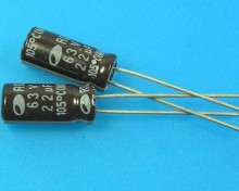 22uF 63V 105°C Samwha RD elektrolytický kondenzátor