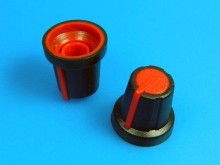Miniaturní knoflík na potenciometr 6mm s ukazatelem GMN-2RD