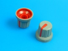 Miniaturní knoflík na potenciometr 6mm s ukazatelem GMN-4SRD