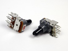 Logaritmický stereo potenciometr 50kΩ s odbočkou na střed