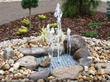 Kompletní zahradní fontána s čerpadlem a LED osvětlením